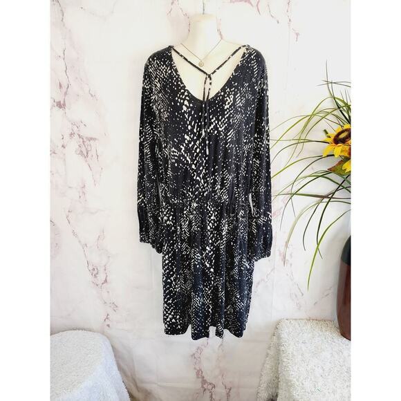 Tart Long Sleeve Tie V-Neck Printed Dress - Black Multi/Abstract Python - Picture 4 of 7